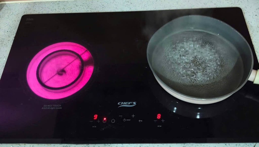 Địa Chỉ Thay Kính Bếp Từ Chefs Uy Tín