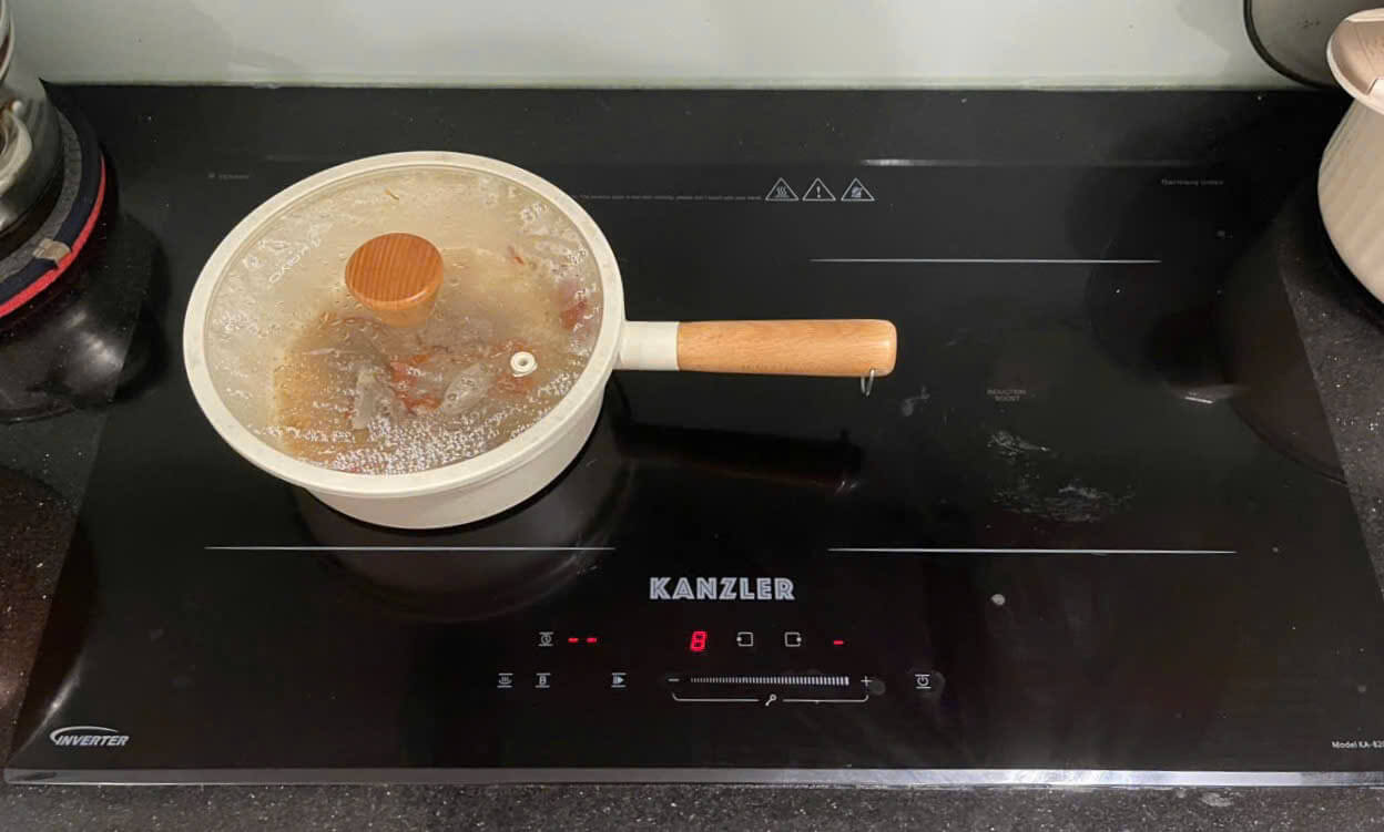 sửa bếp từ kanzler