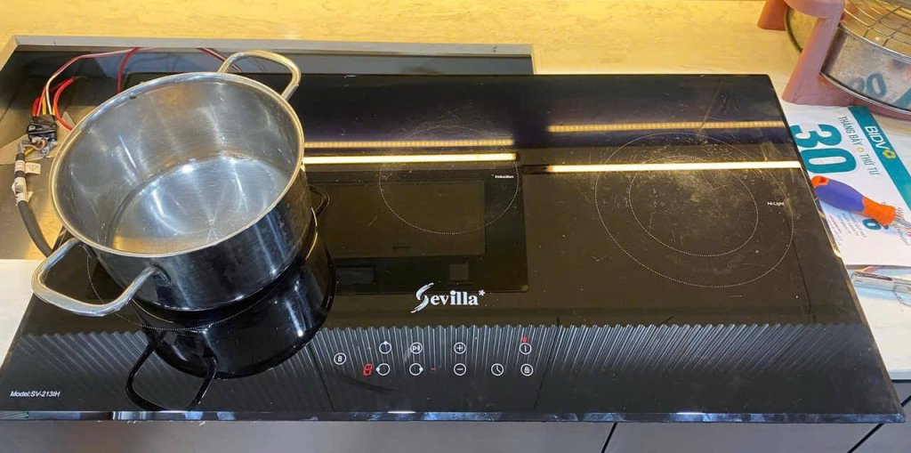 Địa Chỉ Thay Kính Bếp Từ Sevilla Uy Tín