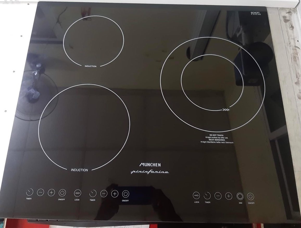 Thay Mặt Kính Bếp Điện Từ Munchen Tại Nhà