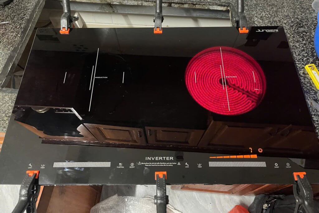 Thay Mặt Kính Bếp Điện Từ Junger Tại Nhà