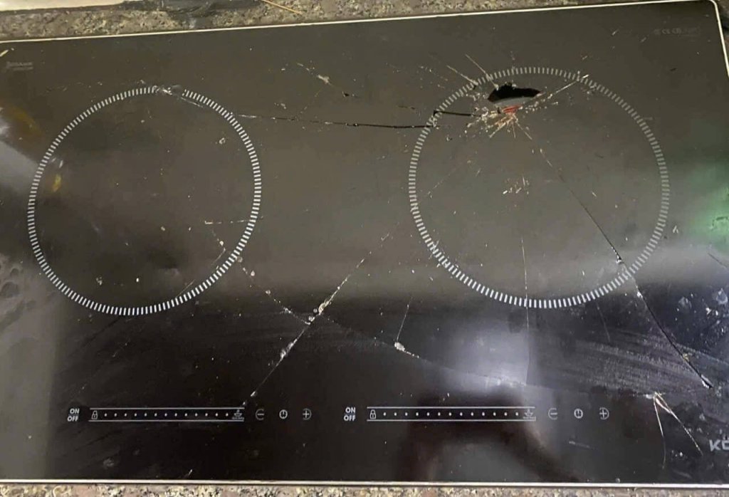 Thay Mặt Kính Bếp Điện Từ Bauer Tại Nhà