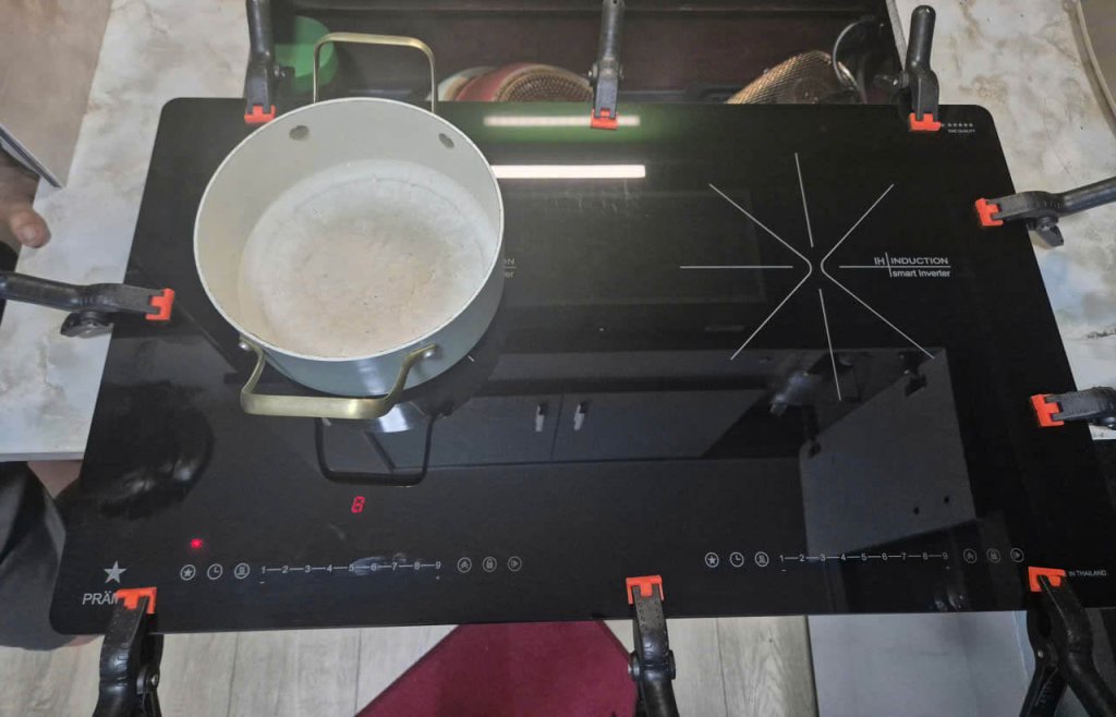 Địa Chỉ Thay Kính Bếp Từ Pramie Uy Tín